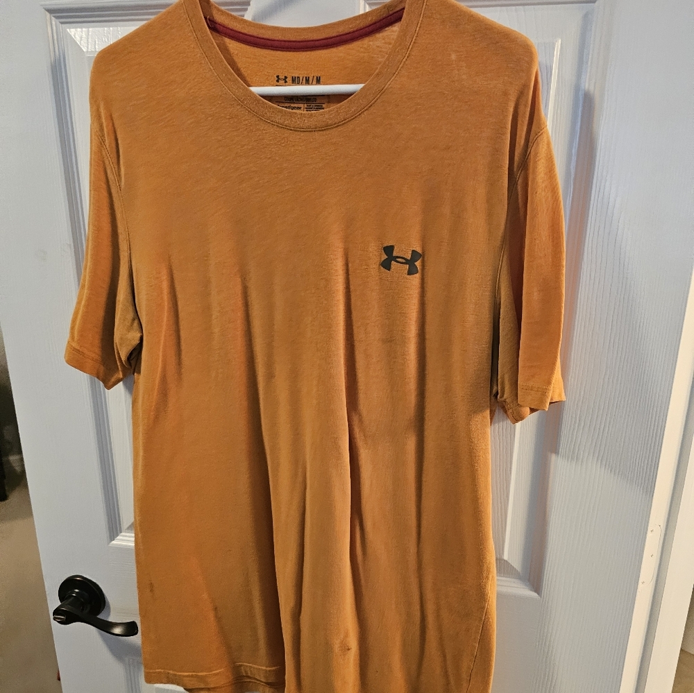 Men's Under Armour Heat Gear Tshirt, Medium